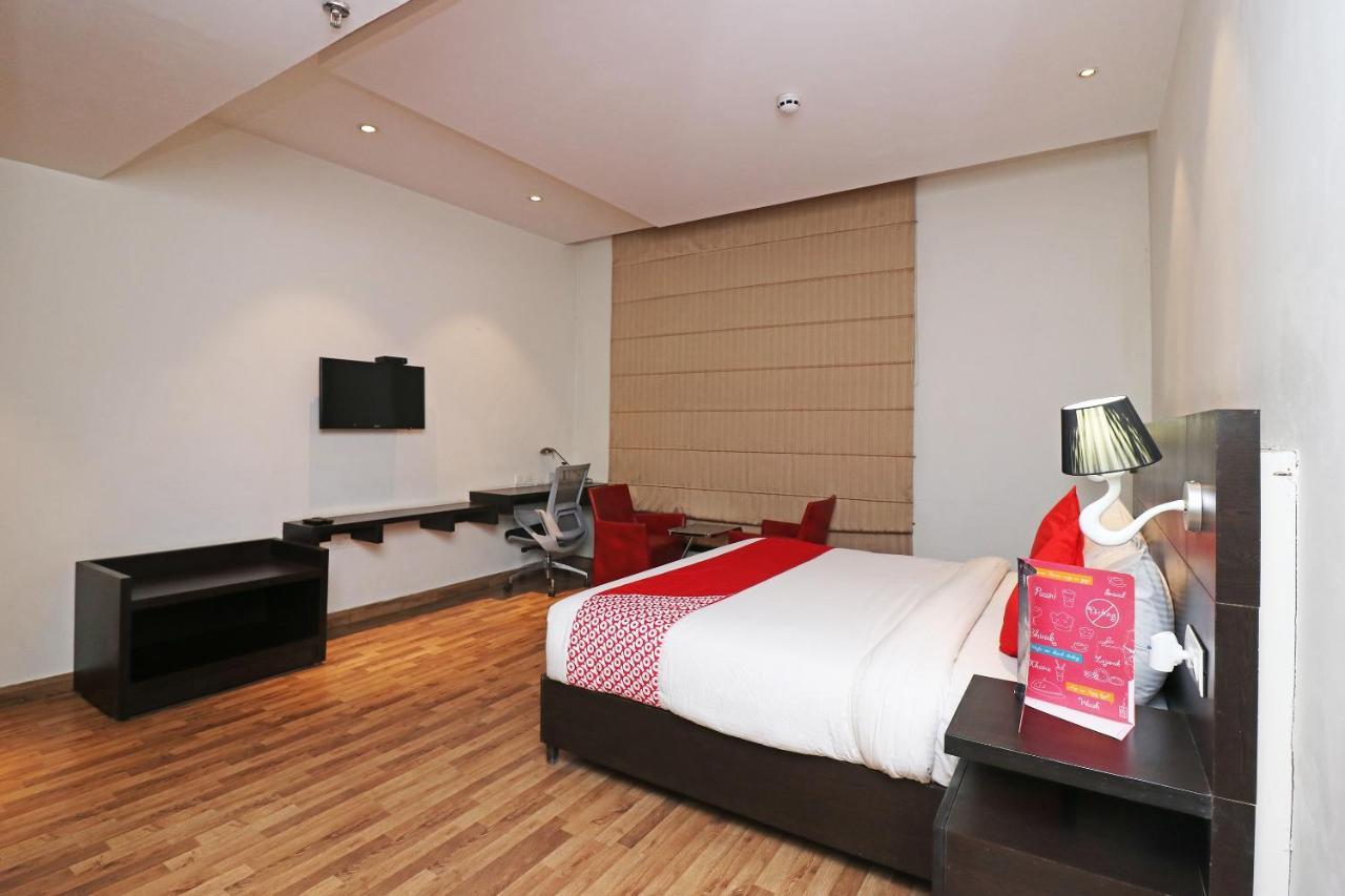 Capital O 19296 Joy Inn & Suites Bhiwadi Exterior foto