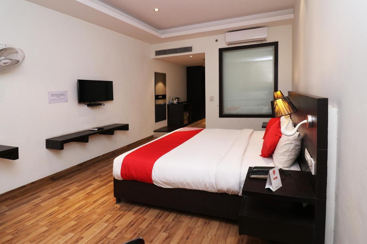 Capital O 19296 Joy Inn & Suites Bhiwadi Exterior foto